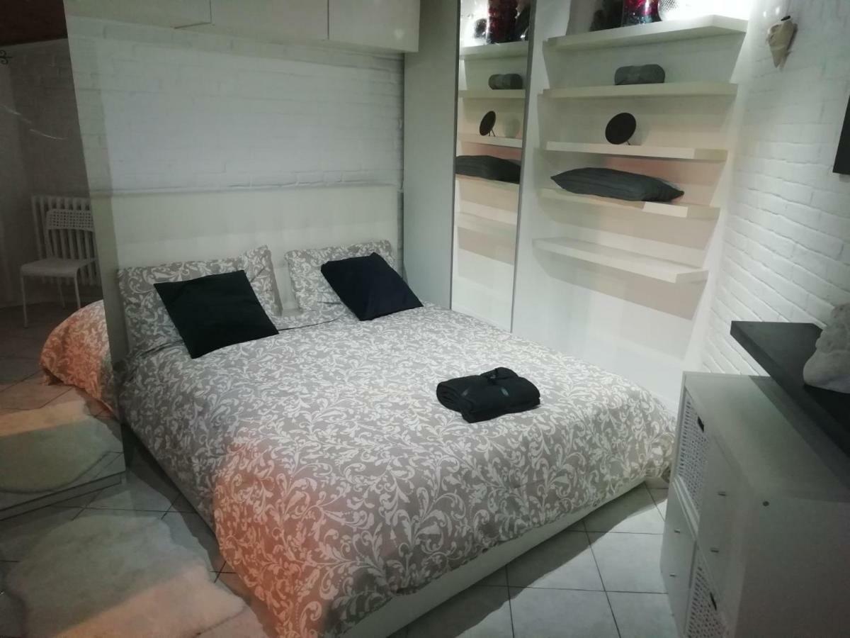 Sweet Apartment Suite Castelmerlo Bolonia Exterior foto
